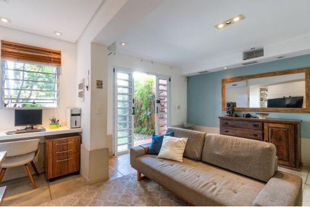Casa à venda com 2 quartos, 100m² em Campo Belo, São Paulo