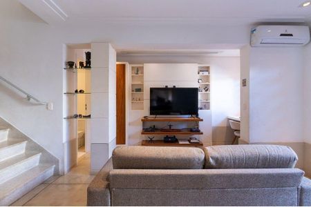 Casa à venda com 2 quartos, 100m² em Campo Belo, São Paulo