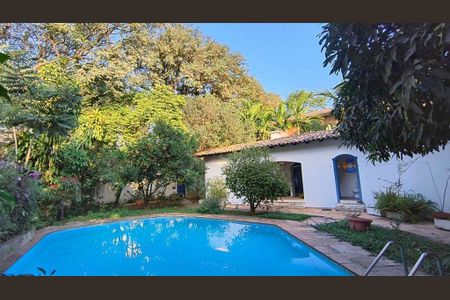 Casa à venda com 3 quartos, 368m² em Alto de Pinheiros, São Paulo