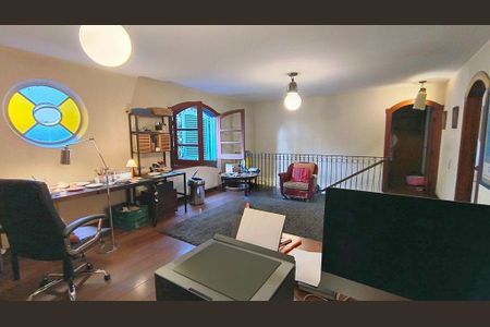 Casa à venda com 3 quartos, 368m² em Alto de Pinheiros, São Paulo