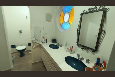 Casa à venda com 3 quartos, 368m² em Alto de Pinheiros, São Paulo