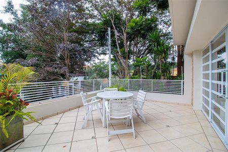 Casa à venda com 3 quartos, 198m² em Planalto Paulista, São Paulo