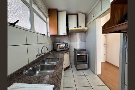 Apartamento à venda com 98m², 2 quartos e sem vaga Apartamento à venda com 98m², 2 quartos e sem vagaCozinha