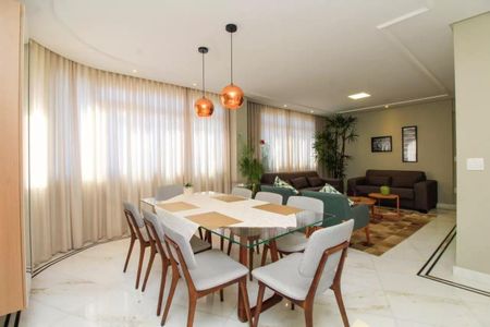 Apartamento à venda com 140m², 4 quartos e 3 vagas