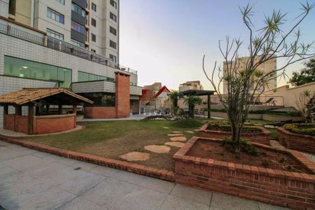 Apartamento à venda com 140m², 4 quartos e 3 vagas