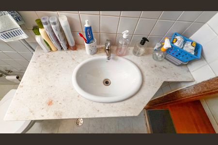 Apartamento à venda com 81m², 3 quartos e 2 vagasBanheiro