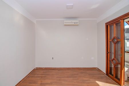 Casa de condomínio à venda com 185m², 2 quartos e 3 vagasQuarto