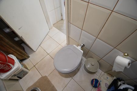 Casa de condomínio à venda com 192m², 3 quartos e 4 vagasBanheiro de serviço