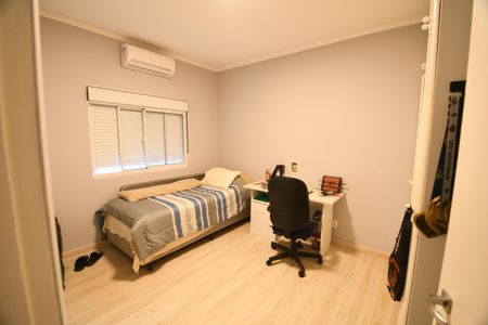 Casa de condomínio à venda com 192m², 3 quartos e 4 vagasQuarto 1 Suíte