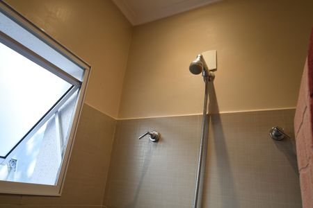 Casa de condomínio à venda com 192m², 3 quartos e 4 vagasBanheiro do Quarto 1