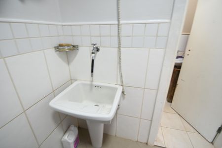 Casa de condomínio à venda com 192m², 3 quartos e 4 vagasÁrea de Serviço