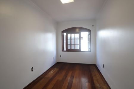 Casa para alugar com 600m², 5 quartos e 2 vagasQuarto 1