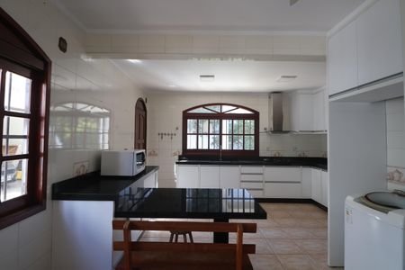 Casa para alugar com 600m², 5 quartos e 2 vagasCozinha