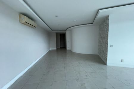 Sala de apartamento para alugar com 3 quartos, 258m² em Jardim Guanabara, Rio de Janeiro