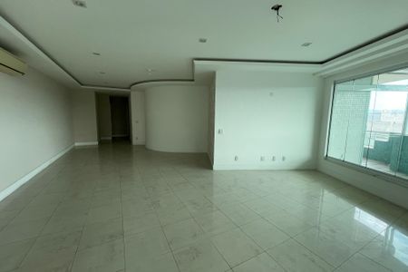 Sala de apartamento para alugar com 3 quartos, 258m² em Jardim Guanabara, Rio de Janeiro