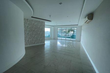 Sala de apartamento para alugar com 3 quartos, 258m² em Jardim Guanabara, Rio de Janeiro