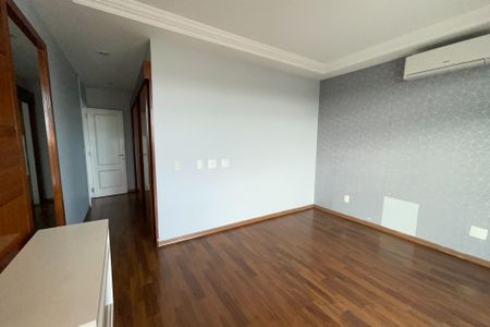Quarto 1 de apartamento para alugar com 3 quartos, 258m² em Jardim Guanabara, Rio de Janeiro