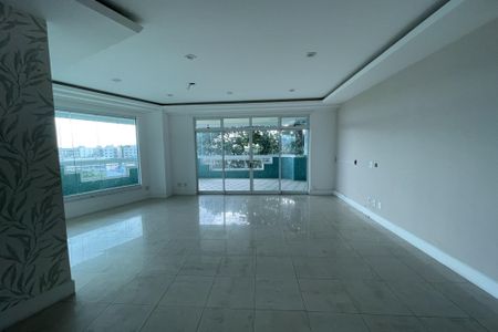 Apartamento para alugar com 258m², 3 quartos e 3 vagas Apartamento para alugar com 258m², 3 quartos e 3 vagasSala