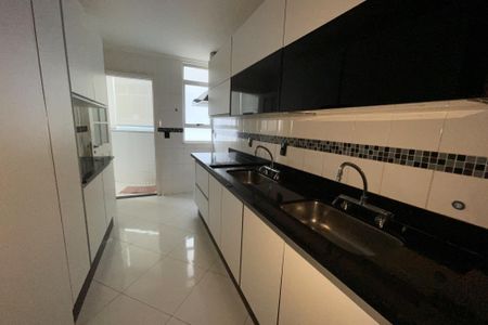 Apartamento para alugar com 258m², 3 quartos e 3 vagas Apartamento para alugar com 258m², 3 quartos e 3 vagasCozinha