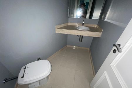 Lavabo de apartamento para alugar com 3 quartos, 258m² em Jardim Guanabara, Rio de Janeiro