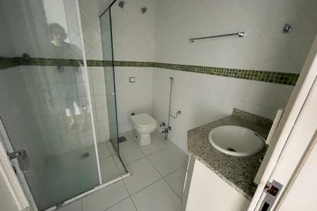 Apartamento para alugar com 258m², 3 quartos e 3 vagas Apartamento para alugar com 258m², 3 quartos e 3 vagasBanheiro 2