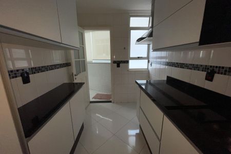 Apartamento para alugar com 258m², 3 quartos e 3 vagas Apartamento para alugar com 258m², 3 quartos e 3 vagasCozinha