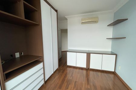 Apartamento para alugar com 258m², 3 quartos e 3 vagas Apartamento para alugar com 258m², 3 quartos e 3 vagasQuarto 2