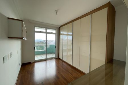 Apartamento para alugar com 258m², 3 quartos e 3 vagas Apartamento para alugar com 258m², 3 quartos e 3 vagasQuarto 3