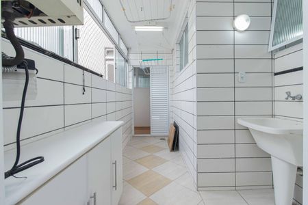 Apartamento para alugar com 160m², 3 quartos e 1 vagaÁrea de Serviço