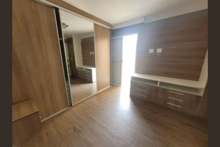 Apartamento à venda com 2 quartos, 76m² em Vila Paulo Silas, São Paulo