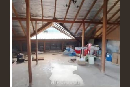 Casa à venda com 220m², 3 quartos e 2 vagas