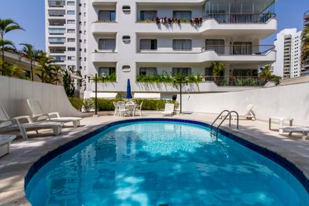 Apartamento à venda com 180m², 4 quartos e 3 vagas Apartamento à venda com 180m², 4 quartos e 3 vagasÁrea comum