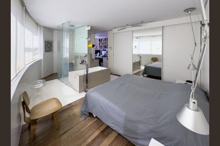 Apartamento à venda com 2 quartos, 202m² em Moema, São Paulo
