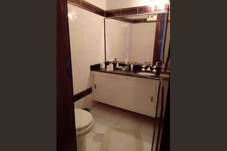 Apartamento à venda com 160m², 3 quartos e 3 vagas Apartamento à venda com 160m², 3 quartos e 3 vagasBanheiro