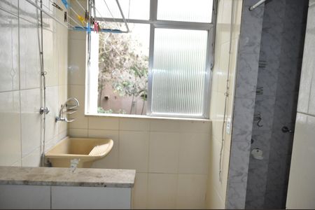 Apartamento à venda com 65m², 2 quartos e 1 vagaÁrea de Serviço