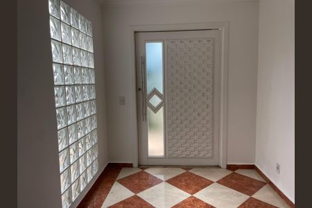 Casa de condomínio para alugar com 373m², 5 quartos e 4 vagasSala