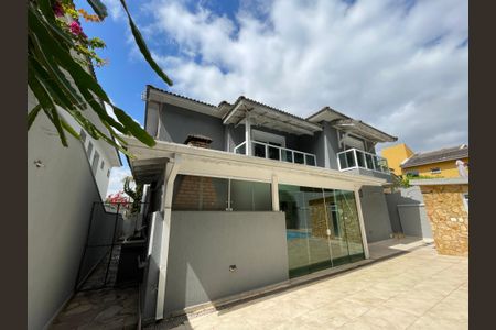 Casa de condomínio para alugar com 373m², 5 quartos e 4 vagasFachada