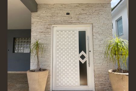 Casa de condomínio para alugar com 373m², 5 quartos e 4 vagasFachada