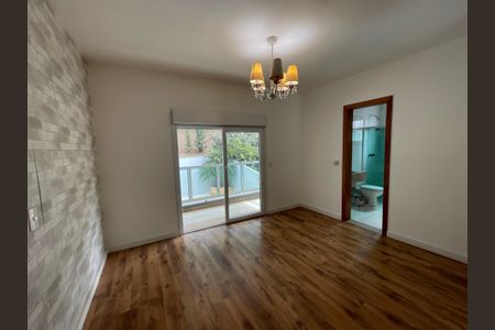 Casa de condomínio para alugar com 373m², 5 quartos e 4 vagasSuíte 3