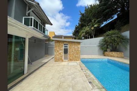 Casa de condomínio para alugar com 373m², 5 quartos e 4 vagasPiscina