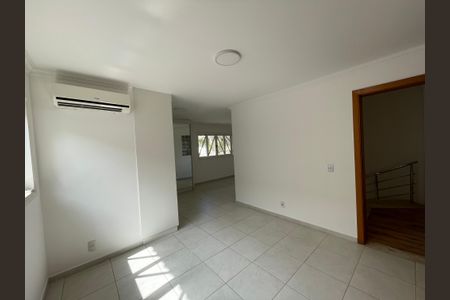 Casa de condomínio para alugar com 373m², 5 quartos e 4 vagasSuíte 5