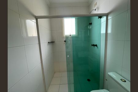 Casa de condomínio para alugar com 373m², 5 quartos e 4 vagasBanheiro da Suíte 2