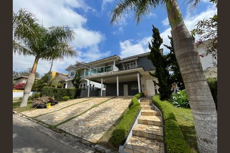 Casa de condomínio para alugar com 373m², 5 quartos e 4 vagasFachada