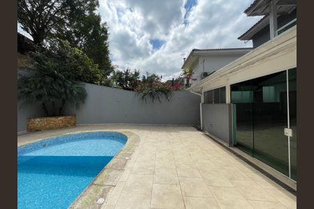 Casa de condomínio para alugar com 373m², 5 quartos e 4 vagasPiscina