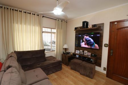 Sala de casa à venda com 2 quartos, 132m² em Jardim Mimar, São Paulo