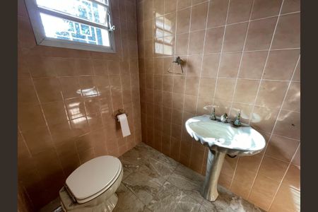 Casa para alugar com 890m², 2 quartos e NaN vagasBanheiro de Serviço