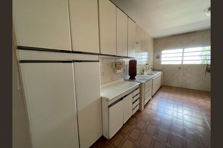 Casa para alugar com 890m², 2 quartos e NaN vagasCozinha