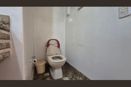 Apartamento para alugar com 192m², 4 quartos e 2 vagas Apartamento para alugar com 192m², 4 quartos e 2 vagasBanheiro Social