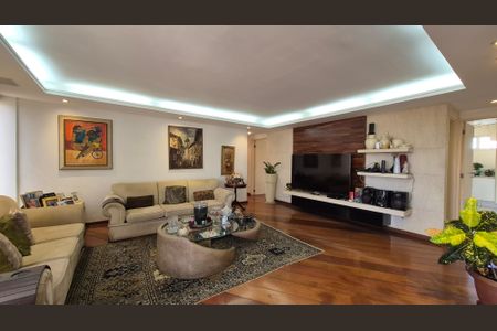 Apartamento para alugar com 192m², 4 quartos e 2 vagas Apartamento para alugar com 192m², 4 quartos e 2 vagasSala