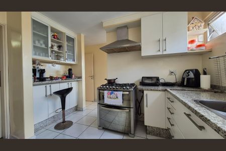 Apartamento para alugar com 192m², 4 quartos e 2 vagas Apartamento para alugar com 192m², 4 quartos e 2 vagasCozinha